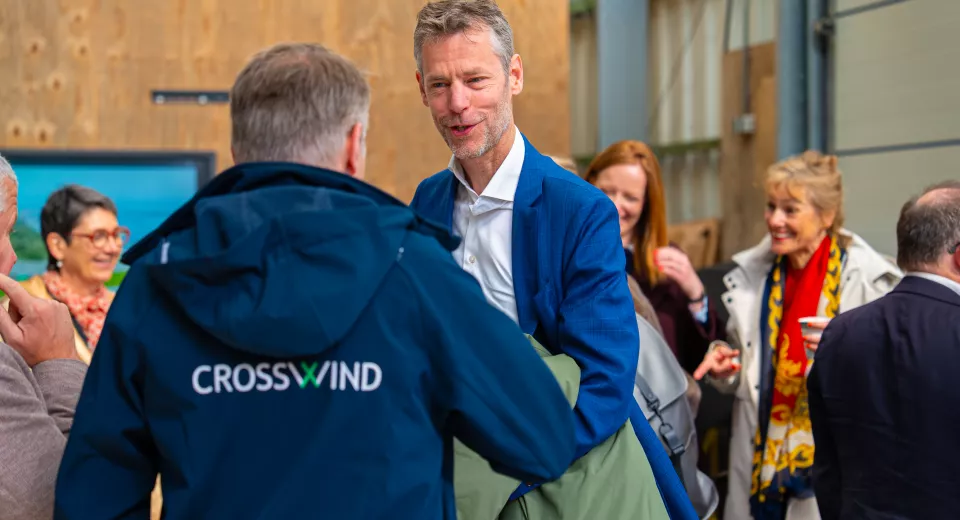 Tijdens het praktijkbezoek maakten de deelnemers kennis met innovatieve ondernemers, testlocaties en concrete toepassingen op zee. 