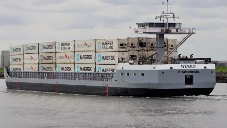 deseo boat containers 