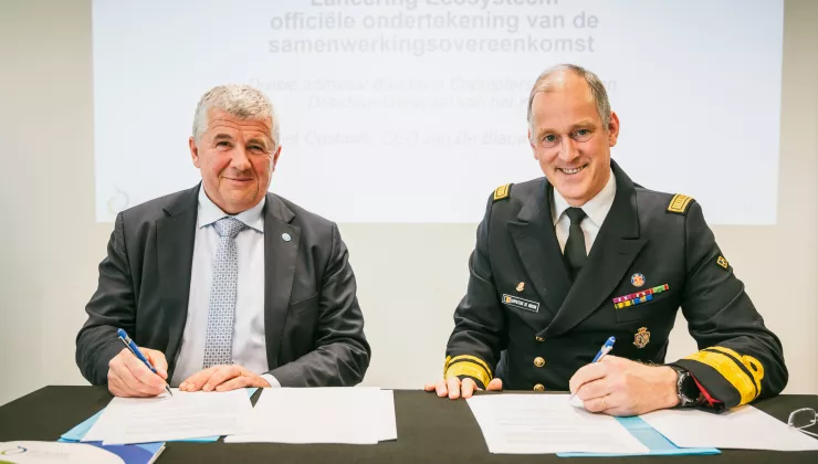 De Blauwe Cluster en het Koninklijk Hoger Instituut voor Defensie ondertekenden een samenwerkingsovereenkomst